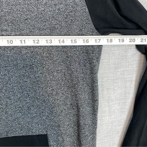 Bluenotes Hooded Long Sleeve Tee Sz Small Two Tone Gray Black - Picture 7 of 9